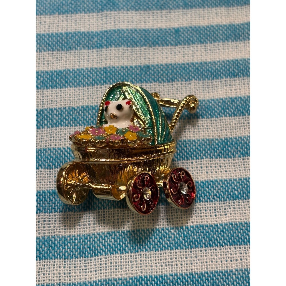 #59. Gold-tone Enamel Stroller Floral Brooch
